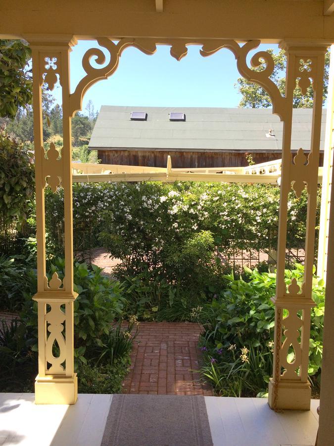 The Squibb Houses Cambria Exterior photo